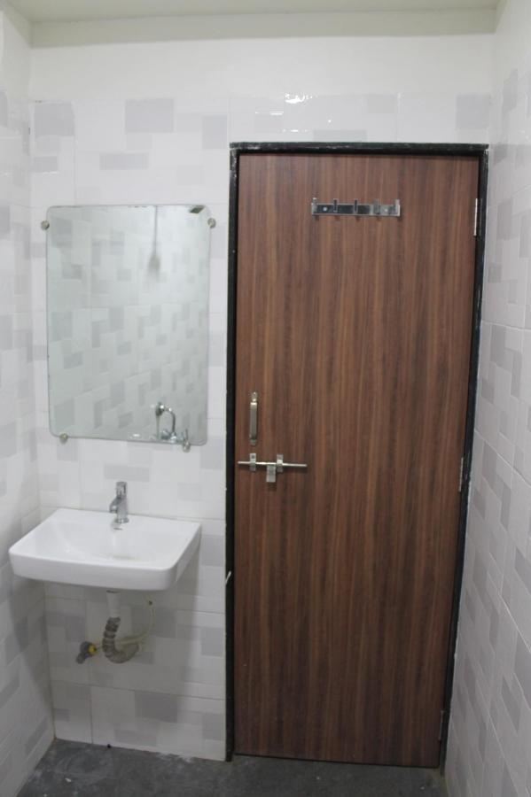 מלון פונה Mukesh Residency מראה חיצוני תמונה