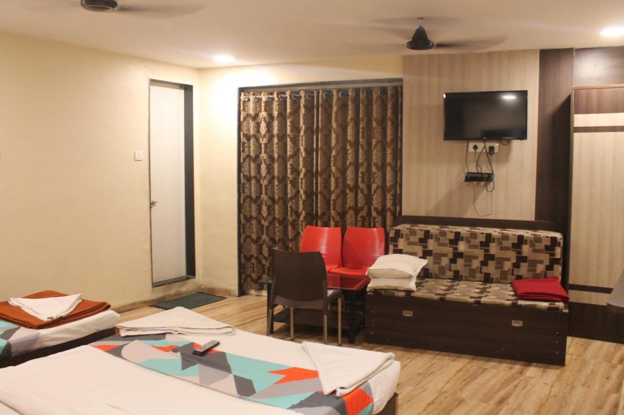 מלון פונה Mukesh Residency מראה חיצוני תמונה