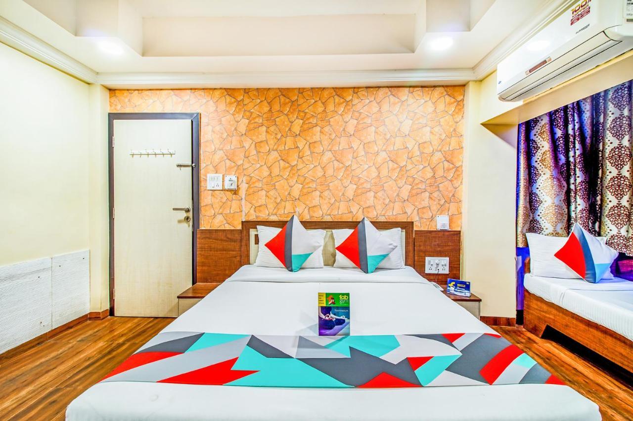 מלון פונה Mukesh Residency מראה חיצוני תמונה